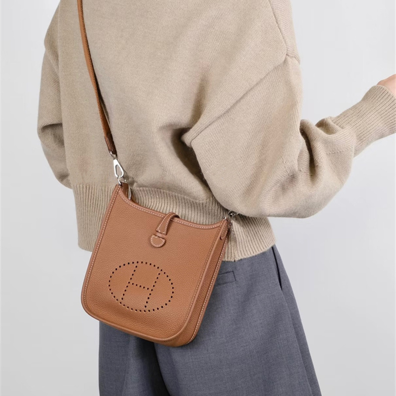 財布・キーケース・バッグなど本革小物販売店ninicolle